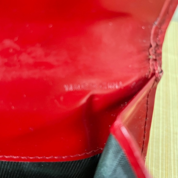 Authentic Burberry bifold wallet - Picture 6 of 6